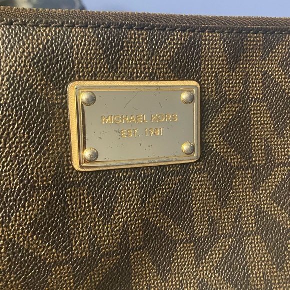 MICHAEL Michael Kors Brown Monogram Large Wristlet MSRP $98